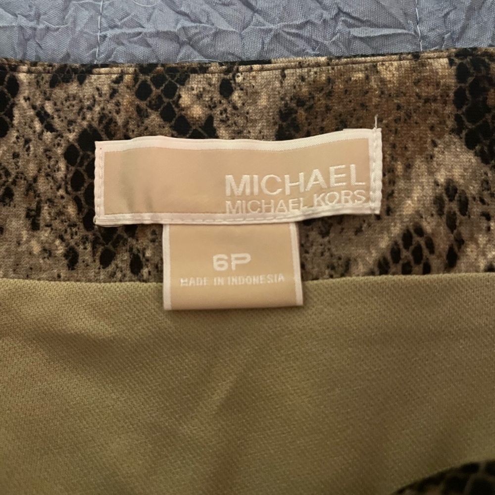 Michael Kors Snake Skin Skirt Women’s 6P - Picture 2 of 3